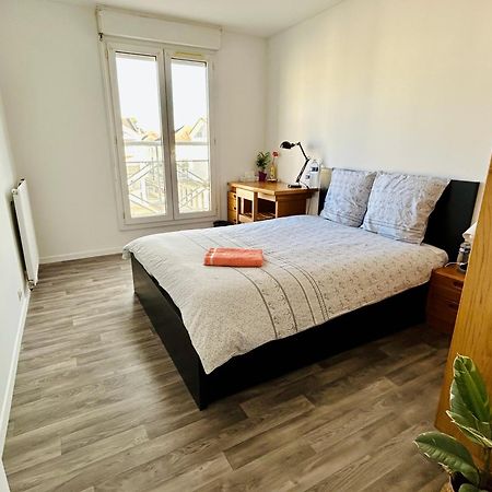 Jolie Chambre 3Minutes De La Gare Rer A Bussy-Saint-Georges Kültér fotó