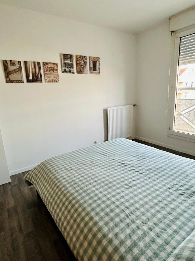 Jolie Chambre 3Minutes De La Gare Rer A Bussy-Saint-Georges Kültér fotó